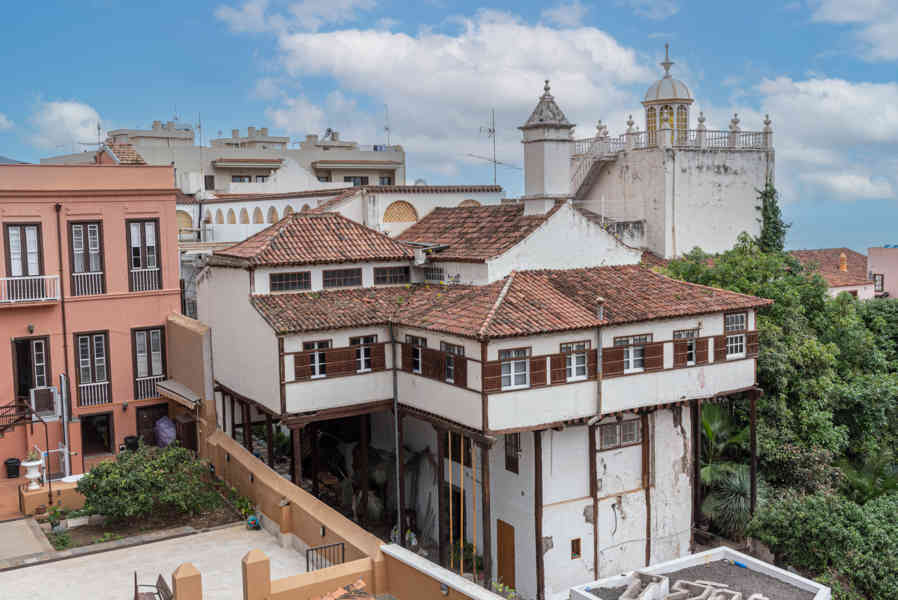 Tenerife 167 - La Orotava.jpg